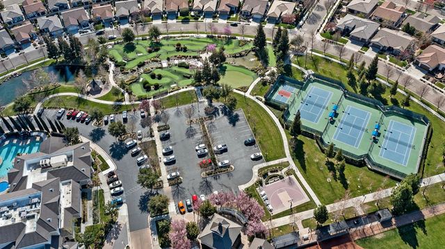 1283 Shady Pines St, Manteca, CA 95336
