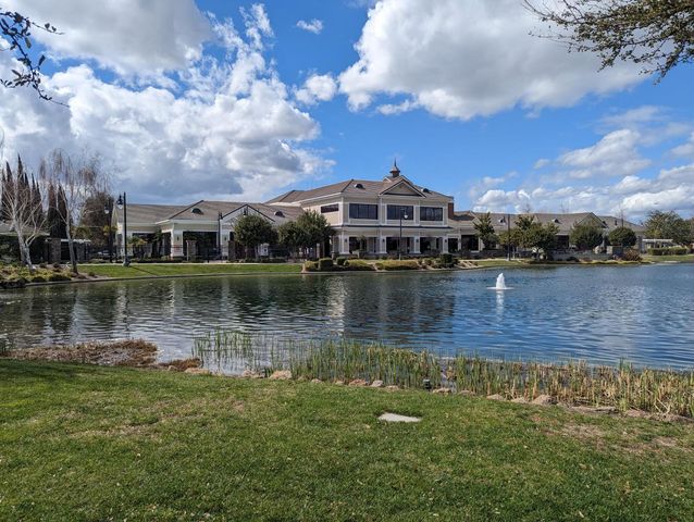 1283 Shady Pines St, Manteca, CA 95336