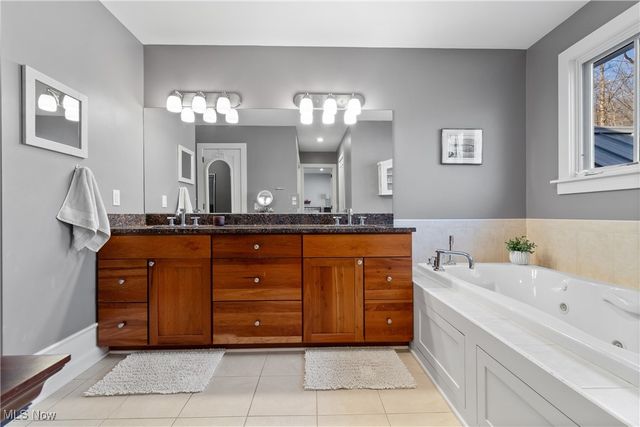 2265 Rollingwood Drive, Medina, OH 44256