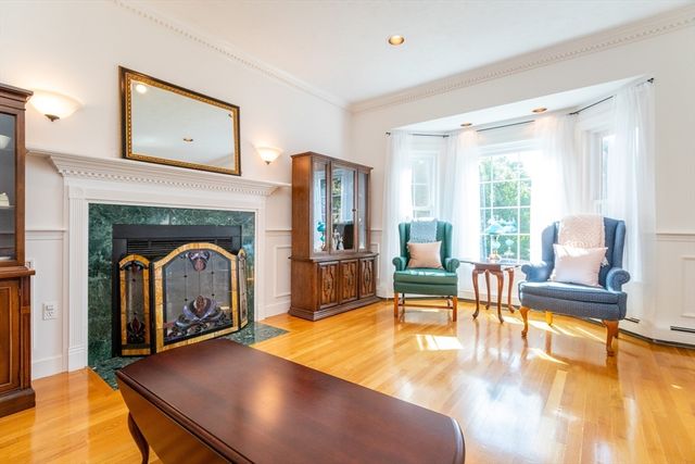 25 Windsor Dr, Foxboro, MA 02035