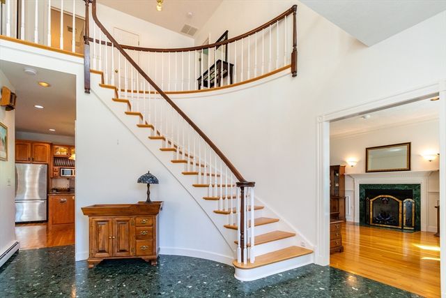 25 Windsor Dr, Foxboro, MA 02035