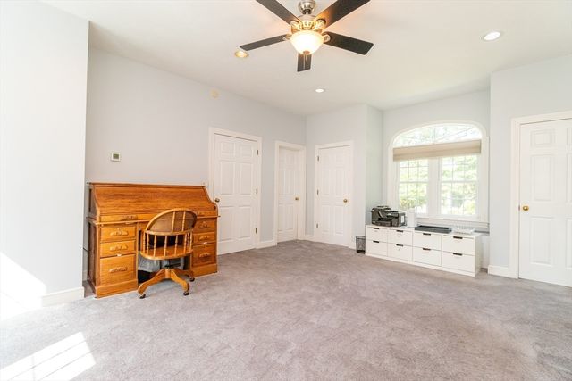 25 Windsor Dr, Foxboro, MA 02035
