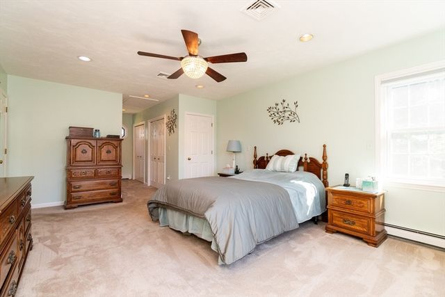 25 Windsor Dr, Foxboro, MA 02035