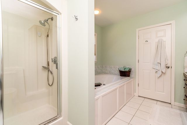 25 Windsor Dr, Foxboro, MA 02035