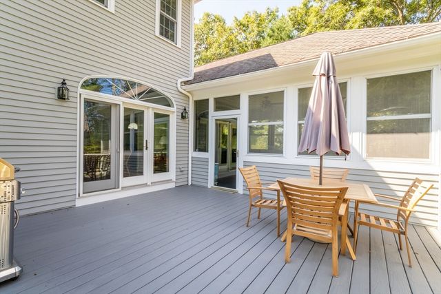 25 Windsor Dr, Foxboro, MA 02035