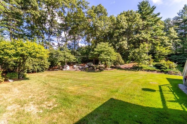 25 Windsor Dr, Foxboro, MA 02035
