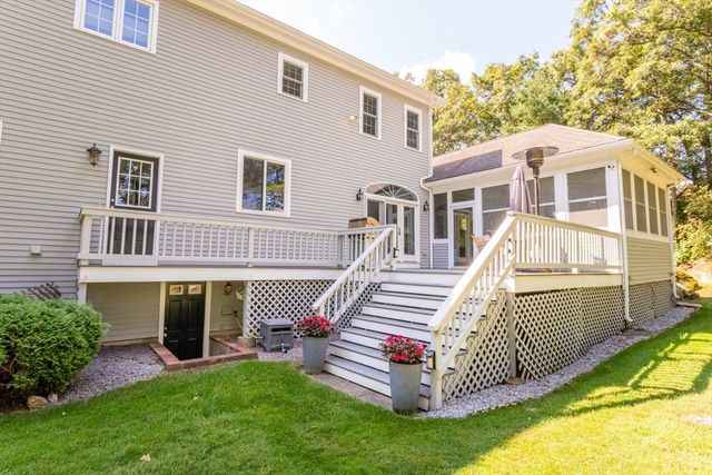 25 Windsor Dr, Foxboro, MA 02035