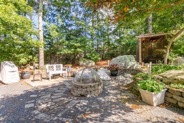 25 Windsor Dr, Foxboro, MA 02035