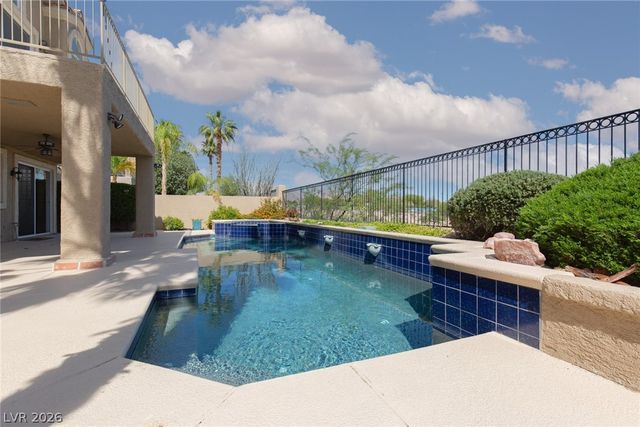 8528 Estrelita Drive, Las Vegas, NV 89128