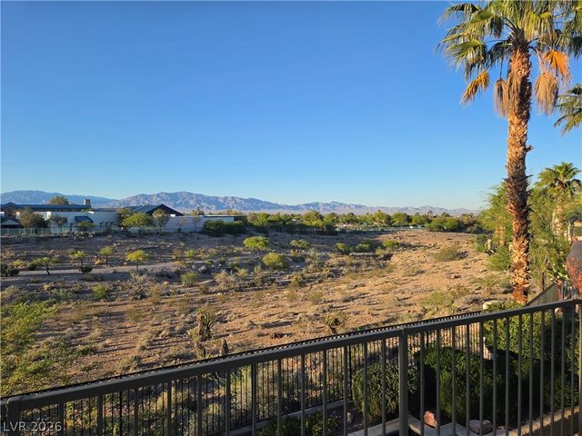 8528 Estrelita Drive, Las Vegas, NV 89128