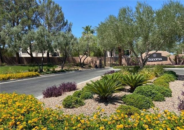 8528 Estrelita Drive, Las Vegas, NV 89128