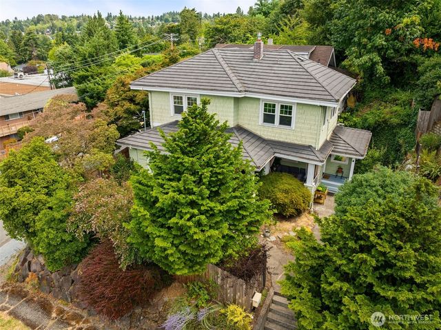 304 Scenic Way, Kent, WA 98030