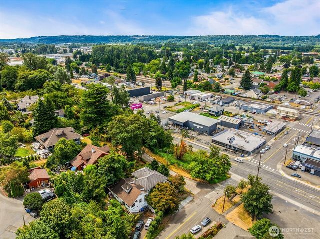 304 Scenic Way, Kent, WA 98030