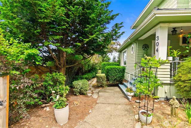 304 Scenic Way, Kent, WA 98030