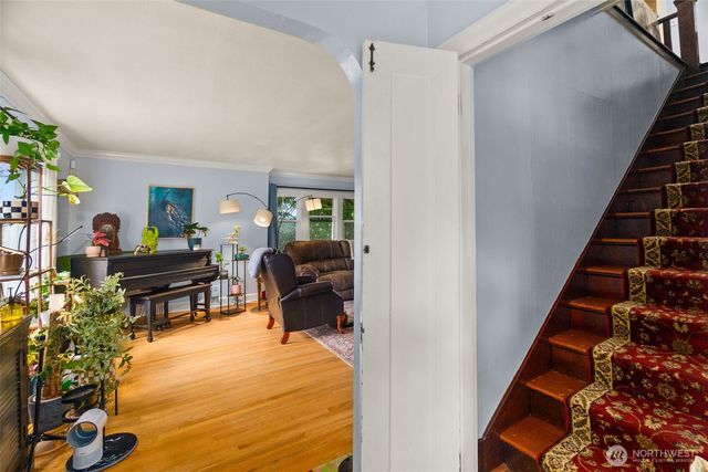 304 Scenic Way, Kent, WA 98030