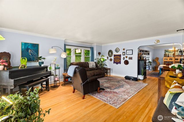 304 Scenic Way, Kent, WA 98030