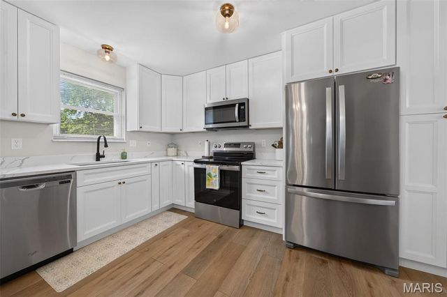 108 Sunny Hill Boulevard, St Peters, MO 63376