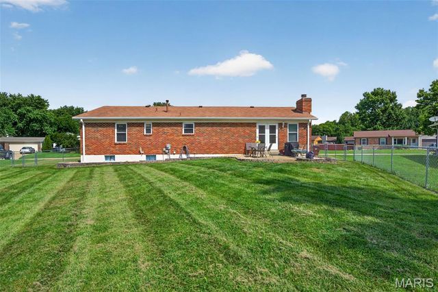 108 Sunny Hill Boulevard, St Peters, MO 63376