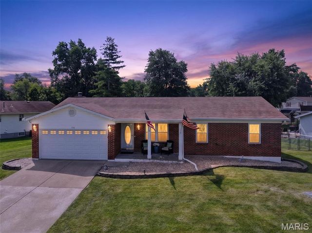 108 Sunny Hill Boulevard, St Peters, MO 63376