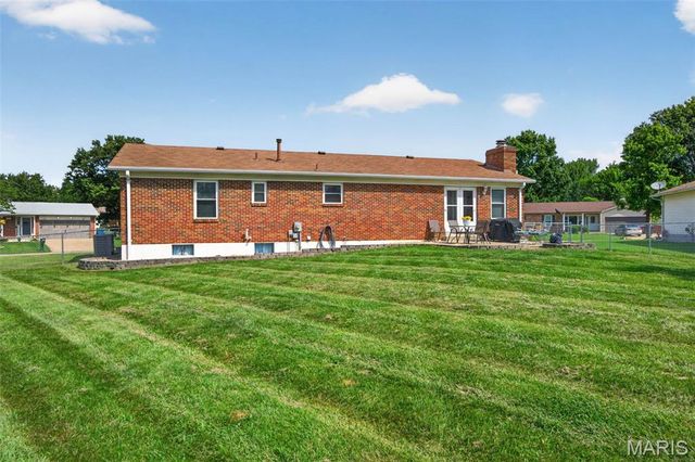 108 Sunny Hill Boulevard, St Peters, MO 63376