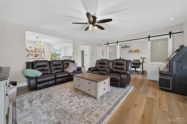 108 Sunny Hill Boulevard, St Peters, MO 63376