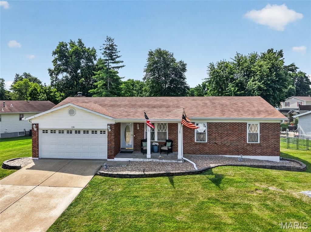 108 Sunny Hill Boulevard, St Peters, MO 63376