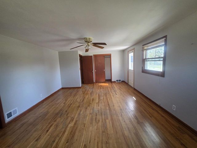 239 W WATER STREET, Brillion, WI 54110