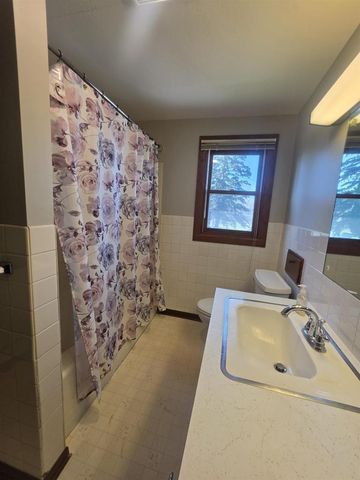239 W WATER STREET, Brillion, WI 54110