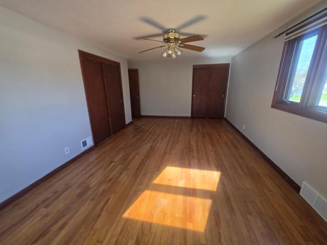 239 W WATER STREET, Brillion, WI 54110