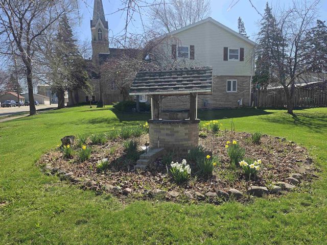 239 W WATER STREET, Brillion, WI 54110