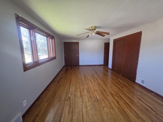 239 W WATER STREET, Brillion, WI 54110