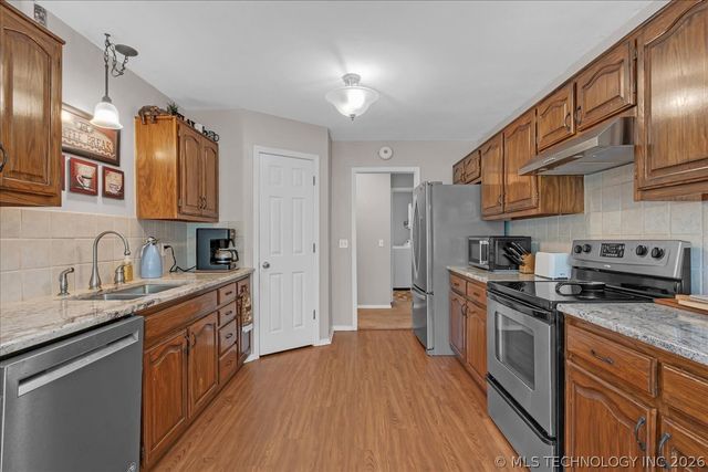 3216 Bermuda Drive, Sand Springs, OK 74063