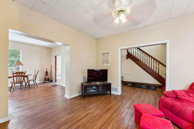 422 Chittenden Avenue, Columbus, OH 43201