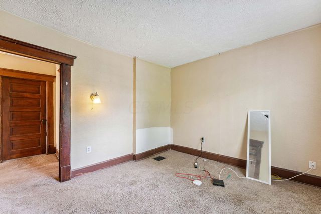 422 Chittenden Avenue, Columbus, OH 43201