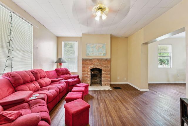 422 Chittenden Avenue, Columbus, OH 43201