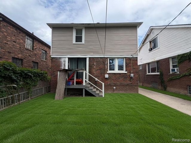 9161 Lakepointe Street, Detroit, MI 48224