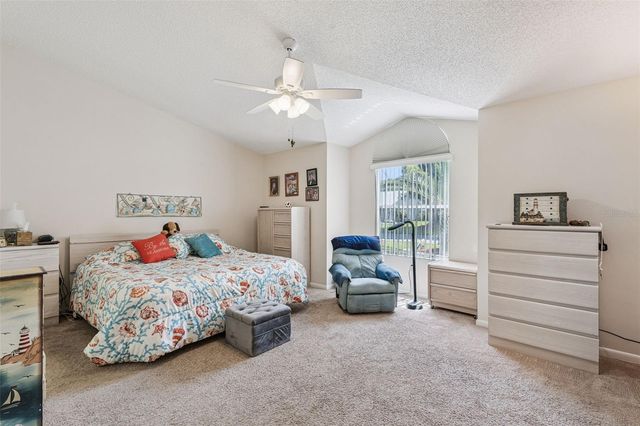 25933 NEWCOMBE CIRCLE, Leesburg, FL 34748