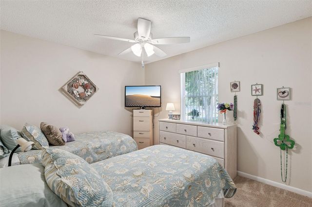 25933 NEWCOMBE CIRCLE, Leesburg, FL 34748