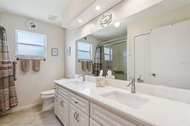 25933 NEWCOMBE CIRCLE, Leesburg, FL 34748