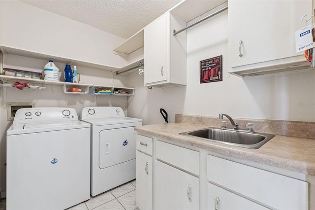 25933 NEWCOMBE CIRCLE, Leesburg, FL 34748