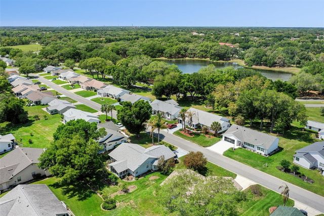 25933 NEWCOMBE CIRCLE, Leesburg, FL 34748