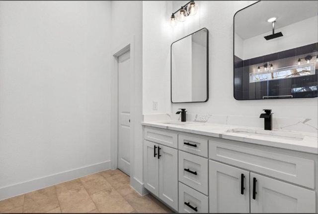 5516 Helmick Avenue, Fort Worth, TX 76107