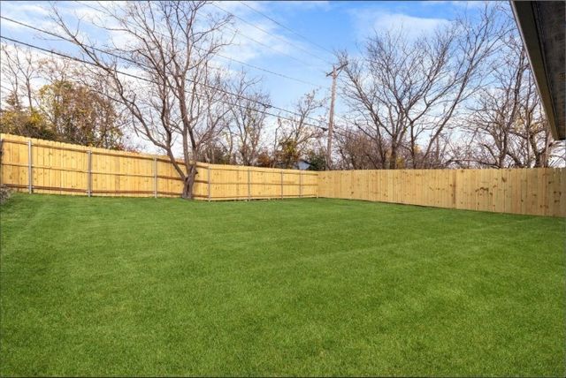 5516 Helmick Avenue, Fort Worth, TX 76107