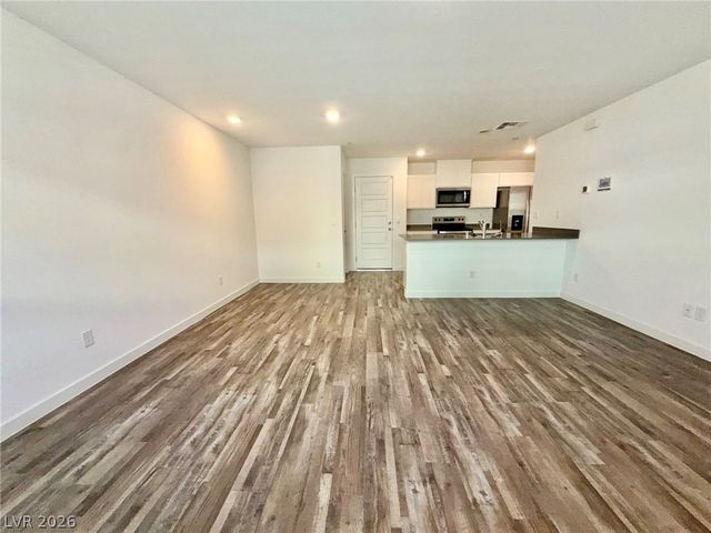 913 Rosy Starling Street, Henderson, NV 89011