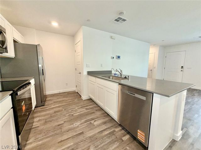 913 Rosy Starling Street, Henderson, NV 89011