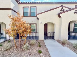 913 Rosy Starling Street, Henderson, NV 89011