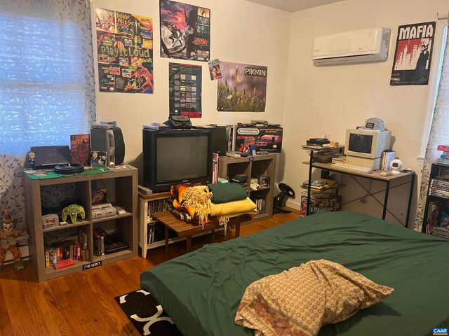 158 BUCKINGHAM CIR, Charlottesville, VA 22903