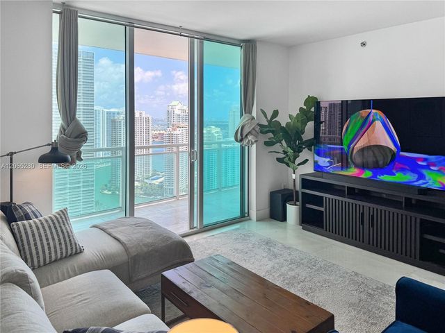 950 Brickell Bay Drive 3904, Miami, FL 33131