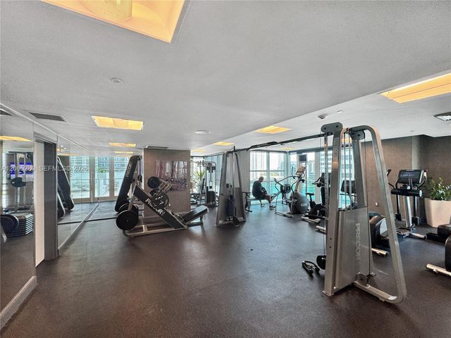 950 Brickell Bay Drive 3904, Miami, FL 33131