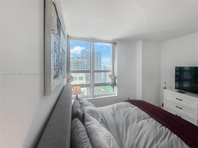 950 Brickell Bay Drive 3904, Miami, FL 33131